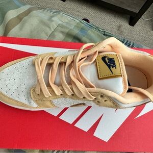 Brand new Dunks Never worn